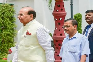 Delhi: लाल बहादुर शास्त्री और गांधी जयंती के मौके पर CM केजरीवाल की गैर-मौजूदगी को लेकर एलजी ने लगाई AAP की क्लास, मांगा जवाब  