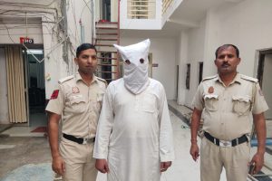 Delhi: दिल्ली में मदरसे के मौलवी ने 11 साल के लड़के के साथ किया कुकर्म, हुआ गिरफ्तार