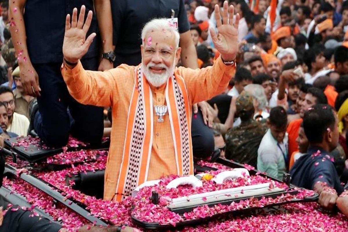 PM Modi: पीएम मोदी की सियासी सत्ता के पूरे हुए 21 साल, आज ही के दिन ली थी गुजरात के CM पद की शपथ