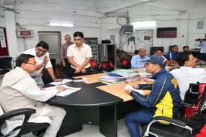 Uttarakhand: देवभूमि से फिर आई दर्दनाक खबर, बारातियों से भरी बस खाई में गिरी, 6 की मौत, CM धामी ने जताया दुख