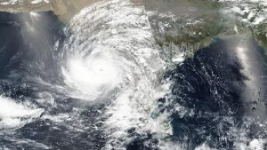Cyclone Michaung Update: 110 KM प्रति घंटे की रफ्तार से आंध्र प्रदेश के तट से टकराया चक्रवाती तूफान मिचौंग, जानिए ताजा हालात