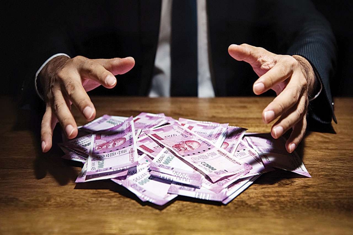 Business : स्विस बैंक ने साझा की 34 लाख खाताधारकों की लिस्ट, काला धन छिपाने वालों पर गिरेगी गाज