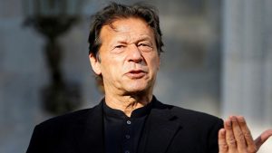 Imran Khan: इमरान को गिरफ्तार करने पहुंची पुलिस के साथ समर्थकों की झड़प, स्थिति संवेदनशील, अलर्ट सुरक्षाकर्मी