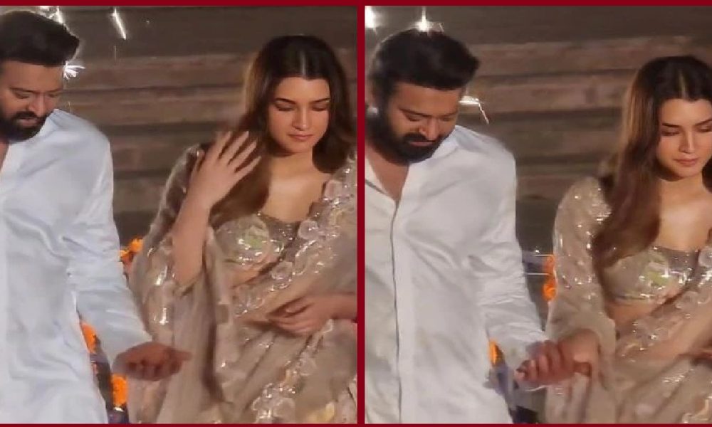 Kriti Sanon Prabhas Engagement: हो गया कंफर्म?, फिल्म आदिपुरुष के सेट पर प्रभास ने फिल्मी अंदाज में कृति सेनन को किया प्रपोज!