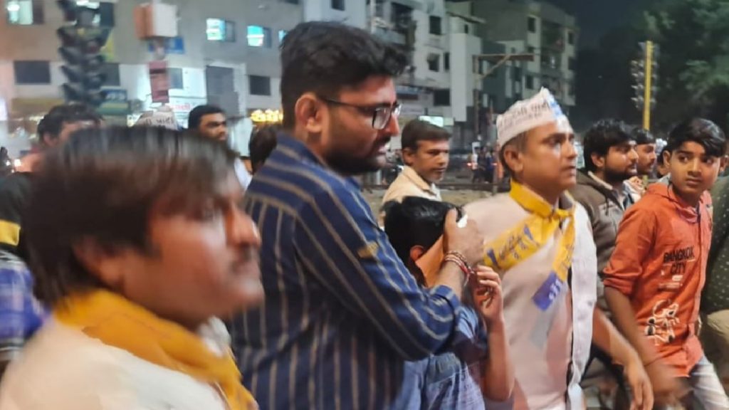 aap stone pelting incident