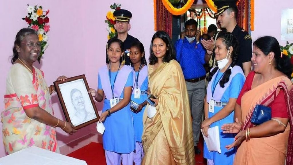 droupadi murmu in her college 1