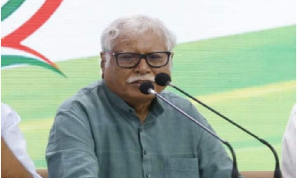 Gujarat Elections 2022 : गुजरात चुनाव से पहले कांग्रेस के शीर्ष नेता ने पीएम मोदी पर की भद्दी टिप्पणी, ‘औकात’ पर बात आई