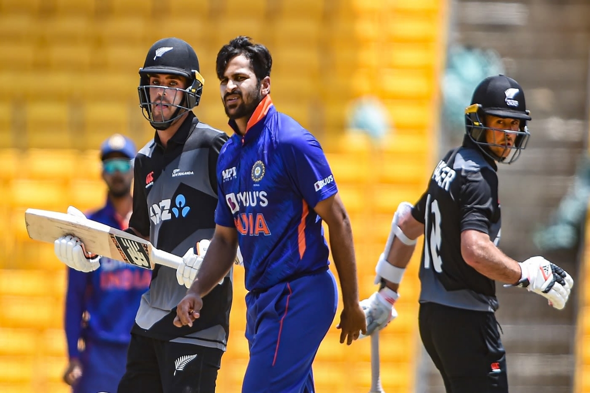 IND vs NZ 1st ODI : न्यूजीलैंड ने पहले वनडे में भारत को दी सात विकेट से मात, तीन मैच की सीरीज में 1-0 की बढ़त बनाई
