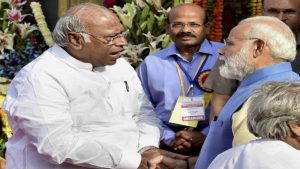 Gujarat Election 2022: PM मोदी की रावण से तुलना कर बुरे फंसे कांग्रेस अध्यक्ष खड़गे, BJP ने लगाई जमकर फटकार