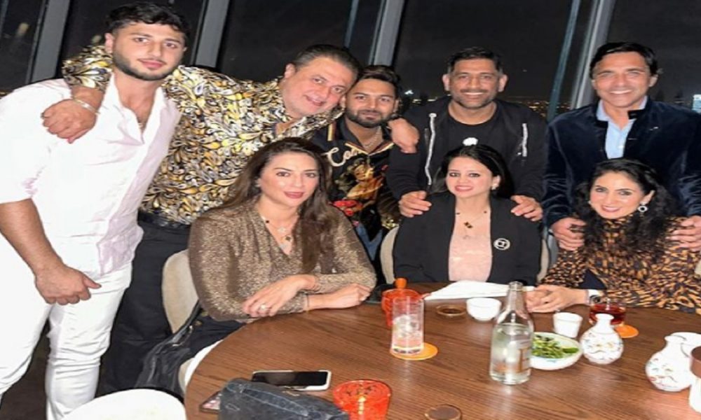 MS Dhoni and Pant: धोनी के साथ क्रिसमस सेलिब्रेशन करने के लिए पंत पहुंच गए दुबई, यूजर्स ने दिए ऐसे रिएक्शन