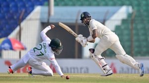 Ind vs Ban,1st Test: बांग्लादेश के खिलाफ केएल राहुल साबित हुए फ्लॉप तो सोशल मीडिया पर भड़के फैंस, लगाई जमकर क्लास