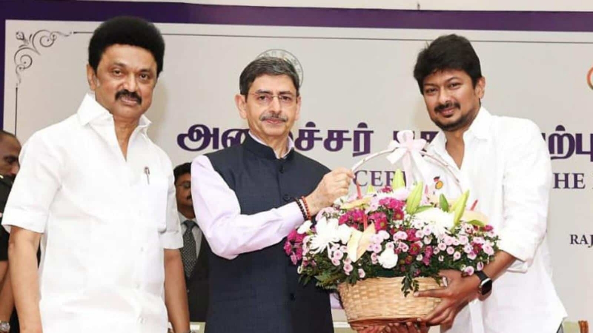 Tamil Nadu Politics : मुख्यमंत्री एमके स्टालिन के बेटे उदयनिधि एक्टर से बने मंत्री, राज्यपाल आरएन रवि ने दिलाई खेल मंत्री पद की शपथ
