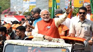 Mega Road Show Of Modi: देश के चुनावी इतिहास में आज जुड़ेगा नया पन्ना, पहली बार 30 किलोमीटर लंबा रोड-शो करेंगे PM मोदी, भज्जी भी मैदान में उतरेंगे