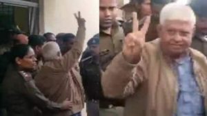 Raja Pateriya : जेल के भीतर भी चेहरे पर मुस्कान, जीत का निशान; ‘मोदी की हत्या को तैयार’ कांग्रेस नेता को नहीं है बिल्कुल भी पछतावा