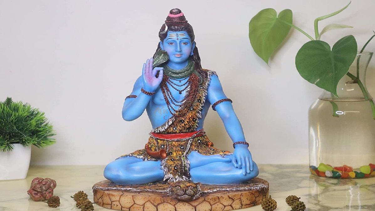 Somwar Ke Totke: सोमवार के दिन इस समय करें भगवान शिव की पूजा, पूरी होगी हर मनोकामना