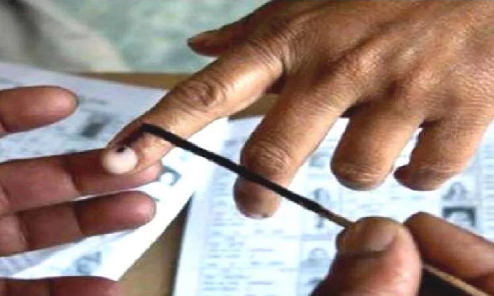 Gujarat Election Phase 2: दूसरे चरण के मतदान में PM मोदी समेत कई दिग्गजों ने डाला वोट, 3 बजे तक 50.51 फीसदी वोटिंग दर्ज