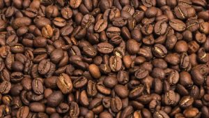 Brain Challenge: कॉफी बीन्स के बीच के बीच छिपा हुआ है आदमी का चेहरा, ढूंढ लिया सच में काफी तेज है आपकी नजरें
