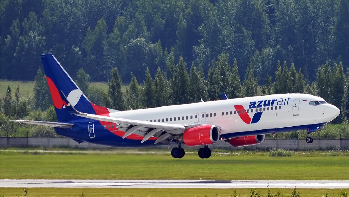 Bomb Threat On Azur Air Flight: मॉस्को से गोवा जा रहे Azur Air के विमान में नहीं मिला बम, रातभर जामनगर में हुई तलाशी