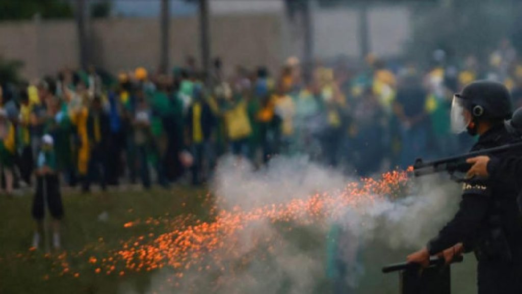 bolsonaro supporters ruckus in brazil 1