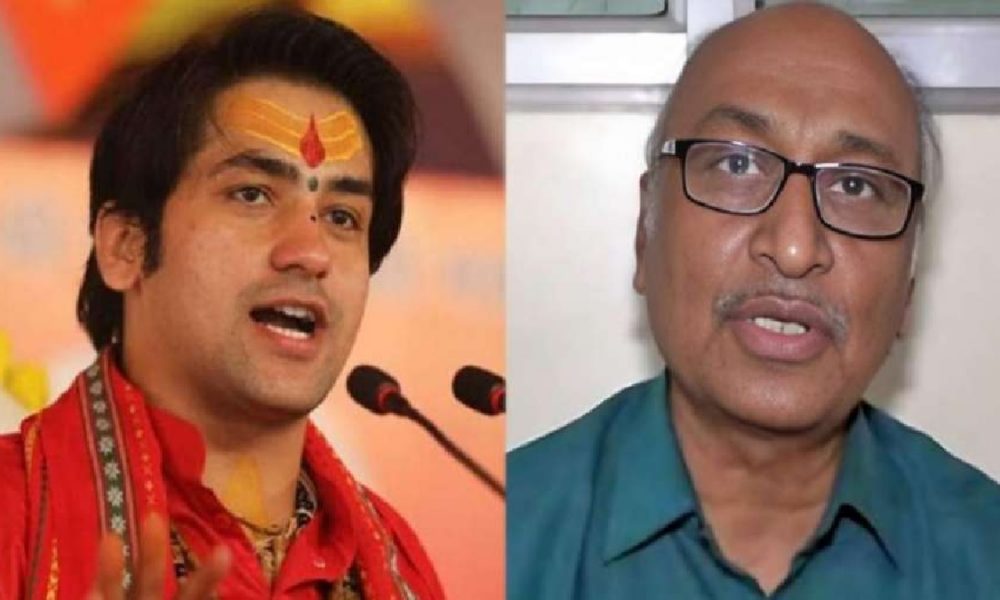 Bageshwar Dham Row: बागेश्वर धाम का विवाद पहुंचा कोर्ट, धीरेंद्र कृष्ण शास्त्री पर आरोप लगाने वाले श्याम मानव पर केस चलाने की अर्जी