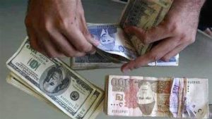 Pakistan Financial Crisis: वित्तीय संकट से जूझ रहे पाकिस्तान का साथ उसके नागरिकों ने भी छोड़ा! विदेश से भेजने लगे कम डॉलर