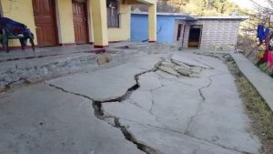 Joshimath Land Subsidence: जोशीमठ में और बिगड़ रहे हालात, दरार वाले मकानों की तादाद बढ़कर 723 हुई, मुआवजे पर अड़े लोग