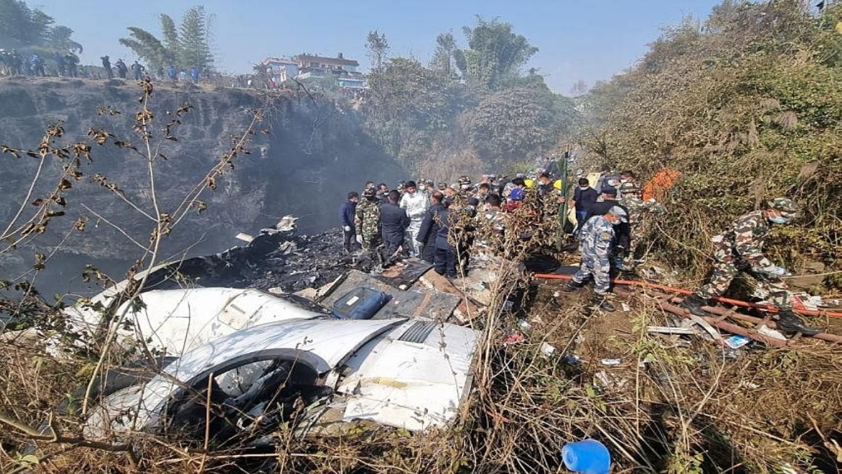 Nepal Flight Crash : नेपाल विमान हादसे में जान गंवाने वालों में 5 भारतीय समेत 10 विदेशी नागरिक थे शामिल: रिपोर्ट