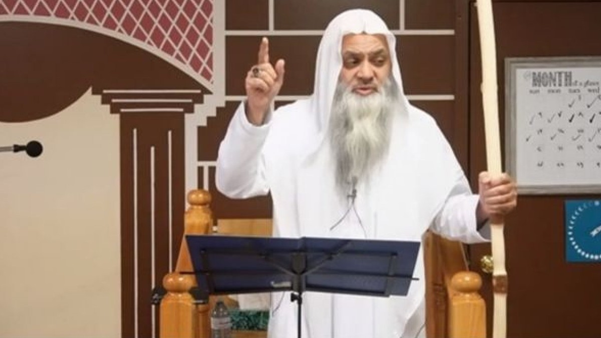 Video: कनाडा के इस इमाम ने उगला जहर, गैर- मुस्लिमों को बताया अल्लाह का दुश्मन, मुसलमानों से कर दी ऐसी अपील