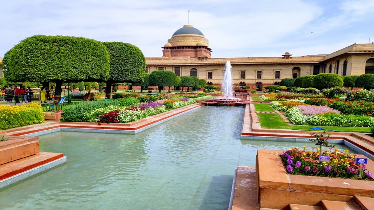 Mughal Garden: अब इस नाम से जाना जाएगा मुगल गार्डन, सरकार ने बदल दिया पुराना नाम