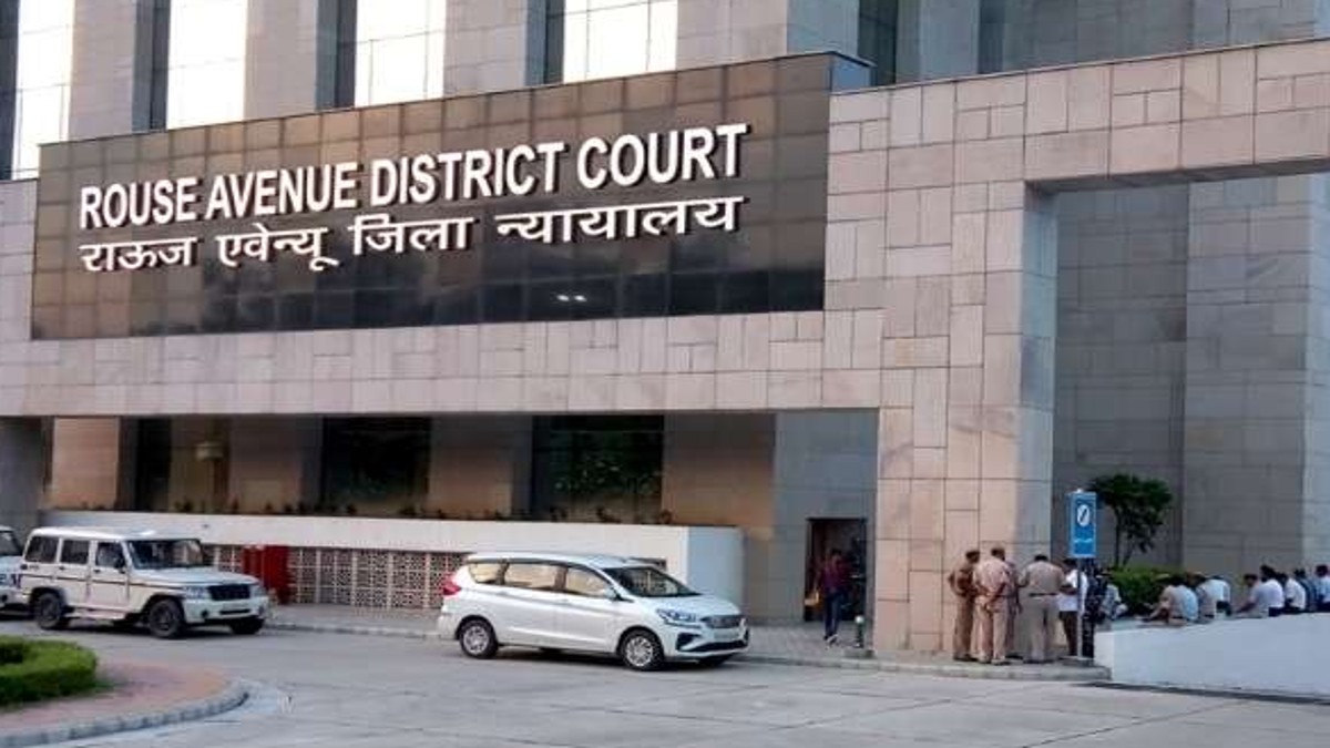 Delhi: दिल्ली आबकारी नीति कथित घोटाला मामले में आरोपी विजय नायर को बड़ा झटका, कोर्ट का जमानत से इनकार