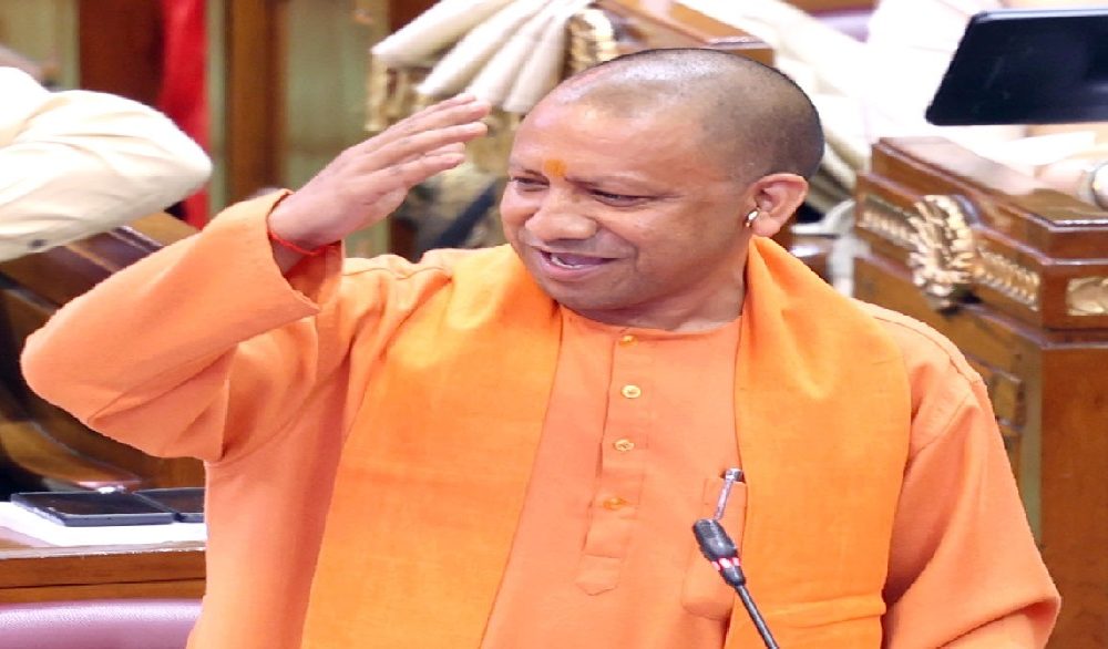Uttar Pradesh: CM योगी का निर्देश- अटल आवासीय विद्यालय के निर्माण कार्य को करें तेज
