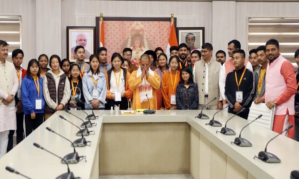 Uttar Pradesh: भारत की अखंडता अक्षुण्ण रखने में पूर्वोत्तर का बड़ा योगदान- CM योगी