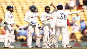 India vs Australia (3rd Test): ऑस्ट्रेलिया के खिलाफ आज तीसरा टेस्ट खेलने उतरेगी टीम इंडिया, ये है दोनों की प्लेइंग-11