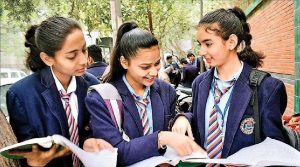 Board Exams: केंद्रीय शिक्षा मंत्रालय का बड़ा फैसला, अब स्टूडेंट्स को साल में दो बार देनी होगी बोर्ड परीक्षा
