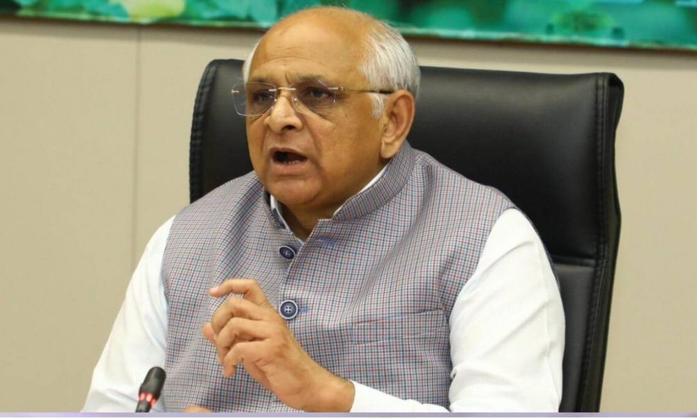 Gujarat: गुजरात में पेपर लीक करने वाले सावधान, सरकार ने पेश किया विधेयक, खरीदने वालों पर भी होगा एक्शन