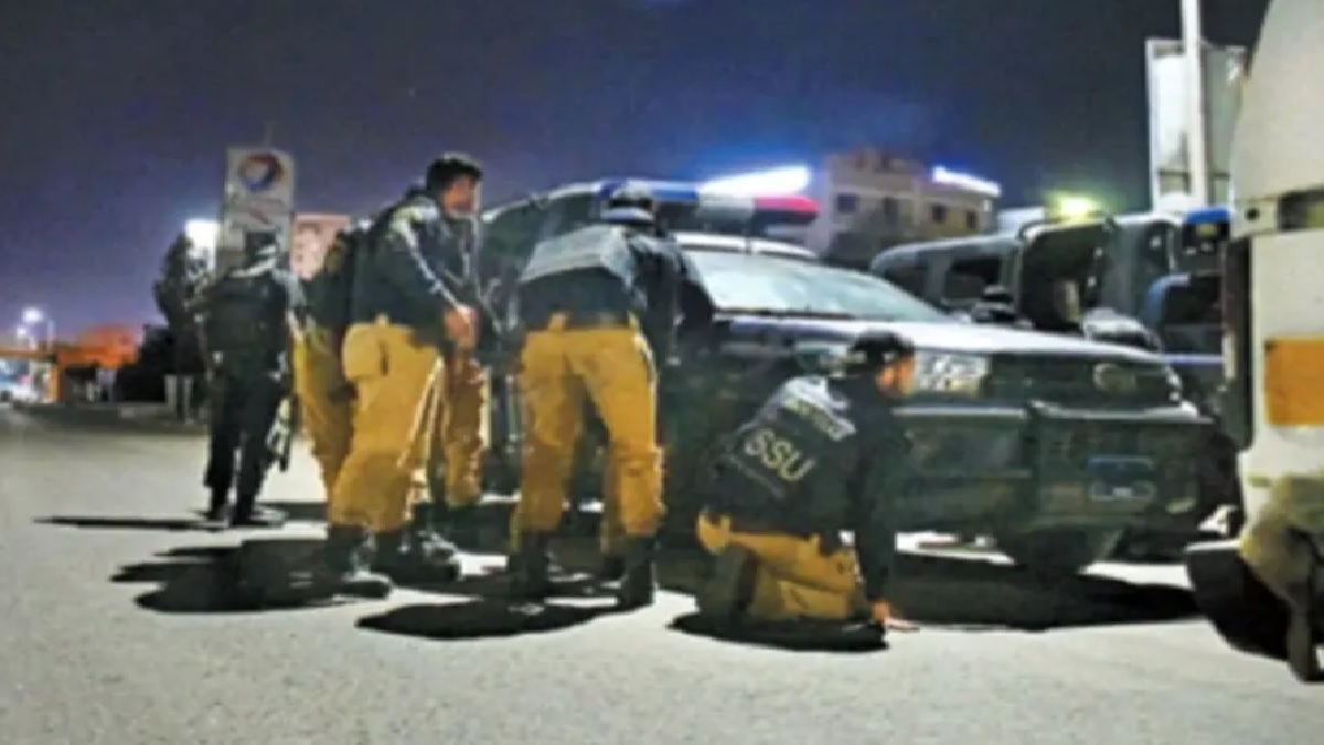 Karachi Terror Attack: कराची के पुलिस मुख्यालय में घुसे टीटीपी के आतंकी, 3 दहशतगर्दों समेत 6 लोगों की मौत, फायरिंग से 14 घायल