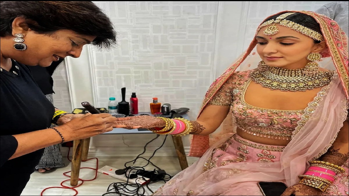 Sidharth-Kiara Wedding: कियारा के हाथों में सिद्धार्थ के नाम की मेंहदी लगाने पहुंची वीना नागदा, राजस्थान पहुंच शेयर की खास फोटो