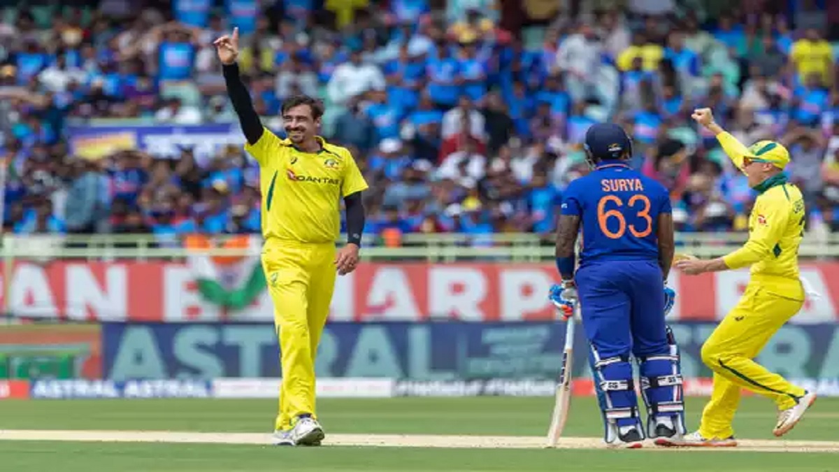 India vs Aus 2nd ODI: कंगारुओं के हाथों भारत की शर्मनाक हार पर भड़के फैंस, जमकर निकाल रहे भड़ास