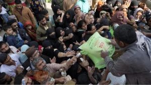 Pakistan : दाने-दाने को मोहताज पाकिस्तान की हालत हुई और भी पतली, महंगाई की चपेट में अबतक 20 लोगों की मौत
