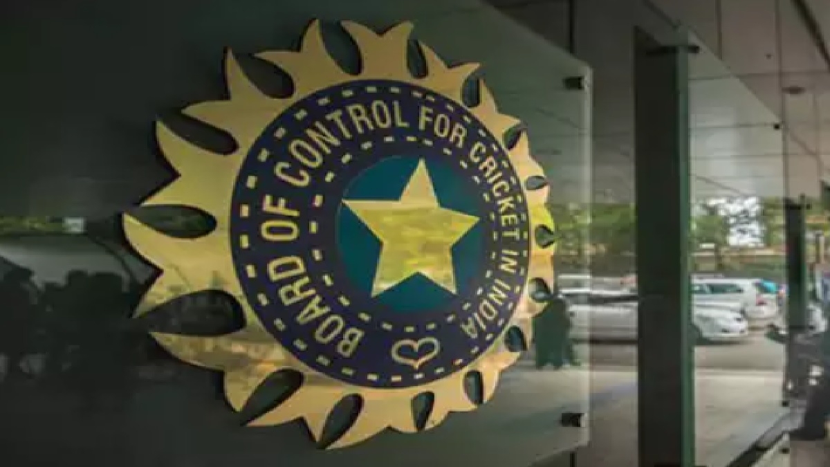BCCI Contract List: बीसीसीआई ने जारी की क्रिकेटर्स की कॉन्ट्रैक्ट लिस्ट, केएल राहुल को खराब प्रदर्शन की वजह से झटका, जडेजा का प्रमोशन