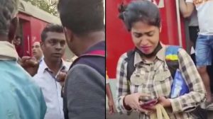 Viral Video: अब बेंगलुरु में TTE ने महिला यात्री के साथ की बदसलूकी, वीडियो वायरल होने पर रेलवे ने किया निलंबित