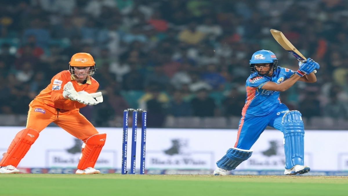 WPL 2023 :  मुंबई इंडियंस ने पहले मैच में हासिल की शानदार जीत, गुजरात जाएंट्स को चखाया हार का स्वाद