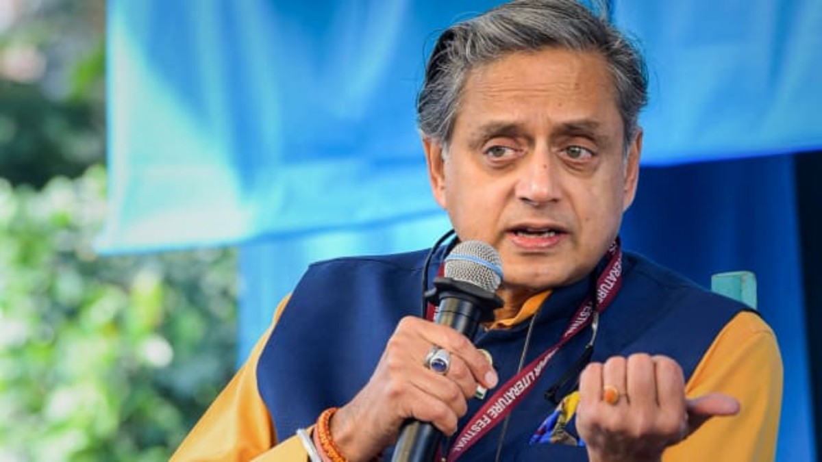 Shashi Tharoor : पॉलिटिक्स करने में एक्सपर्ट है भाजपा, राहुल गांधी से माफी की मांग पर शशि थरूर ने किया पलटवार