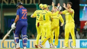 IND vs AUS 3rd ODI: ऑस्ट्रेलिया ने भारत को दी 21 रन से करारी शिकस्त, कई वर्षों बाद वनडे सीरीज पर किया कब्जा