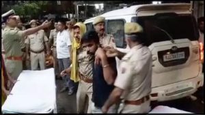 Attack On Police: राजस्थान में अपराधियों के हौसले बुलंद, हिस्ट्रीशीटर को पकड़ने गई उदयपुर पुलिस टीम पर जानलेवा हमला, कई पुलिसकर्मी घायल