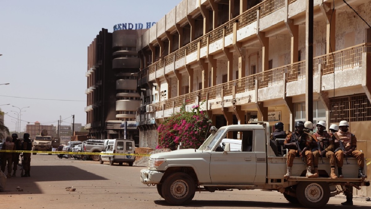 Burkina Faso: बुर्किना फासो में जेहादियों का कहर, सेना के 40 जवानों की हत्या की, 33 घायल