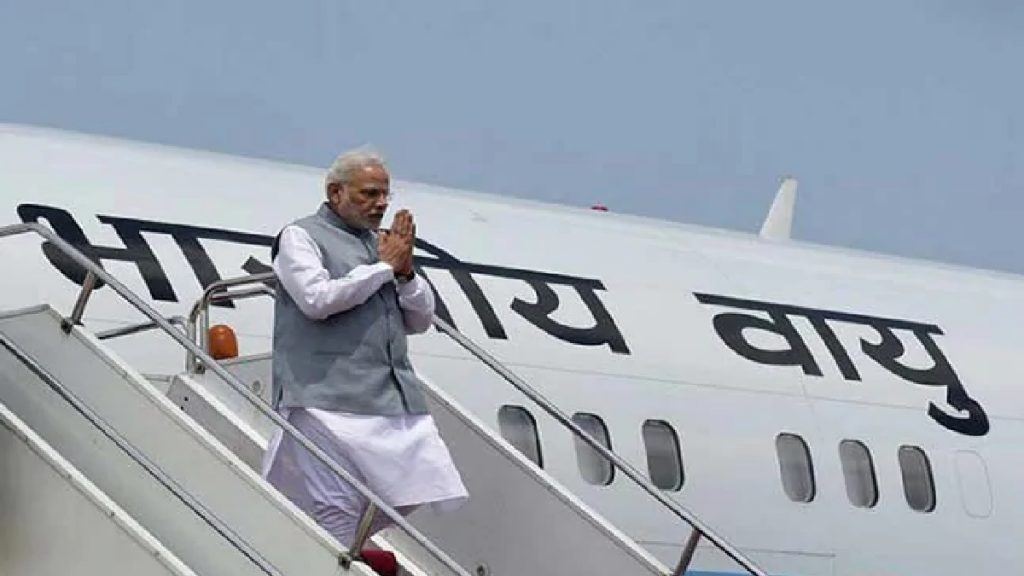 modi on plane