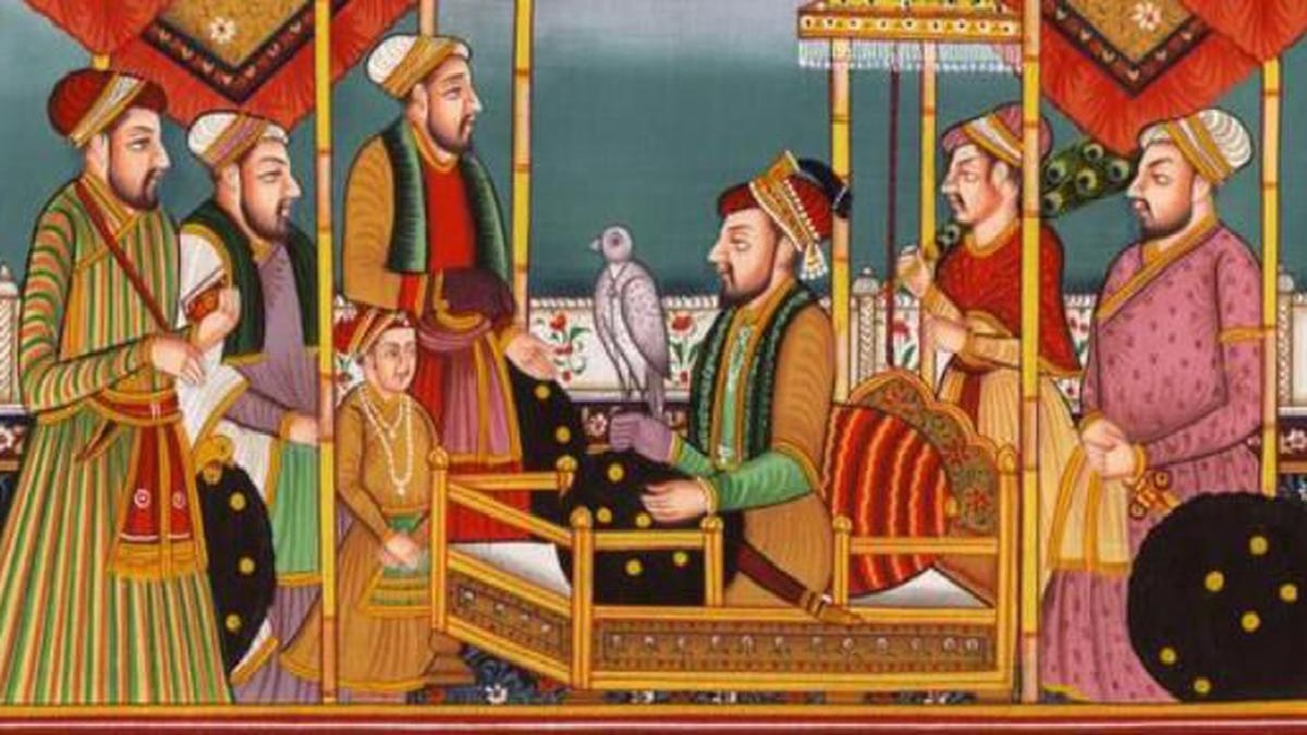 NCERT On Mughals: यूपी में अब बच्चे नहीं पढ़ेंगे मुगलों का इतिहास? एनसीईआरटी प्रमुख ने क्या कहा जानिए