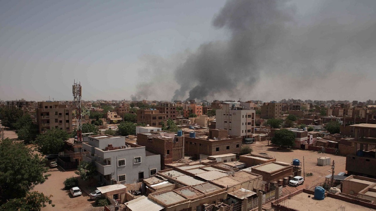 Sudan Conflict: संघर्षग्रस्त सूडान में फंसे 4000 भारतीय, बचाने के लिए मोदी सरकार निकाल रही है तरीका