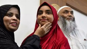 Tabassum Sheikh: हिजाब की जगह शिक्षा को दी तरजीह, कर्नाटक की 12वीं परीक्षा में तबस्सुम शेख ने किया टॉप